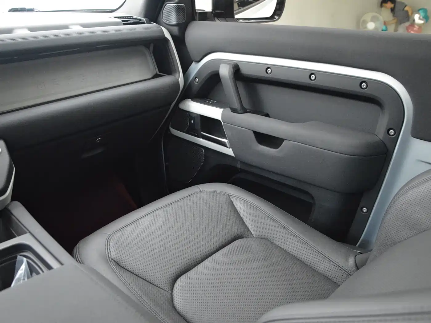 Фото 8 - Land Rover Defender