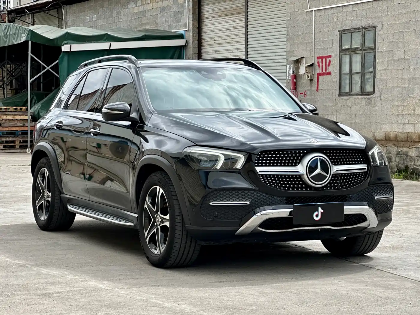 Mercedes-Benz GLE 2020 Facelift GLE 450 4MATIC Luxury фото 3