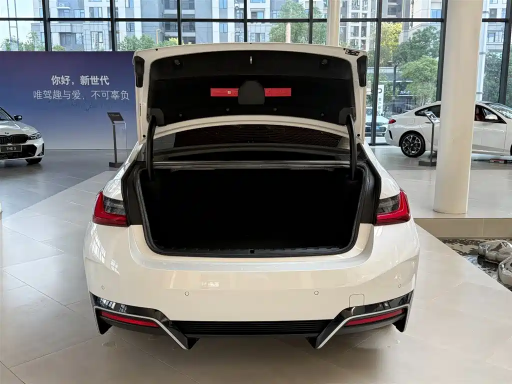 Фото 5 - BMW i3