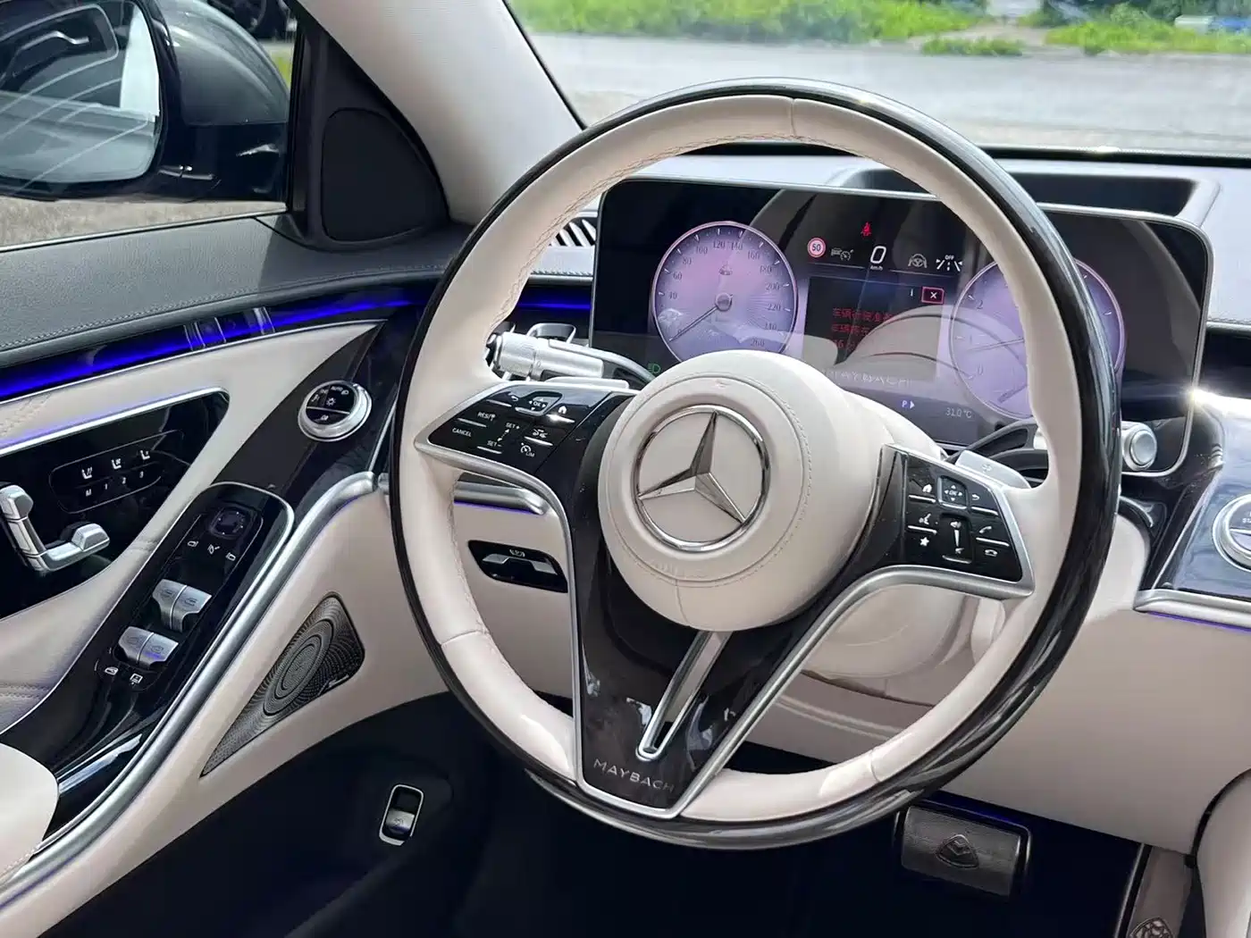 صورة 7 - Mercedes-Benz Maybach S-Class