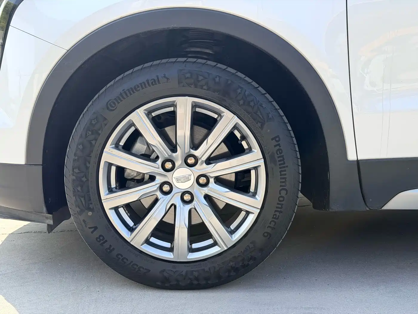 Cadillac XT4 2018 28T FWD Leading Edition фото 5