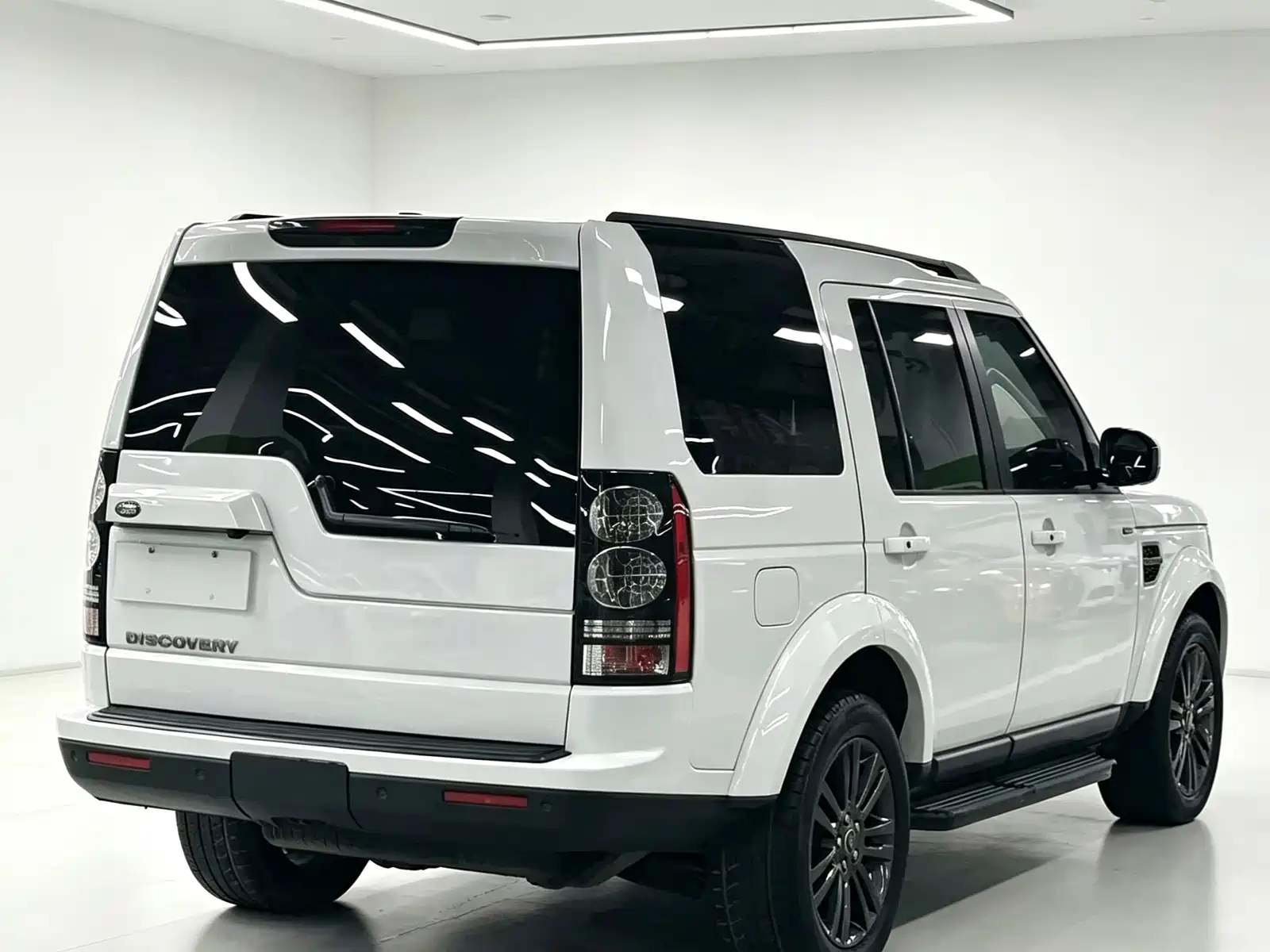 Photo 9 - Land Rover Discovery