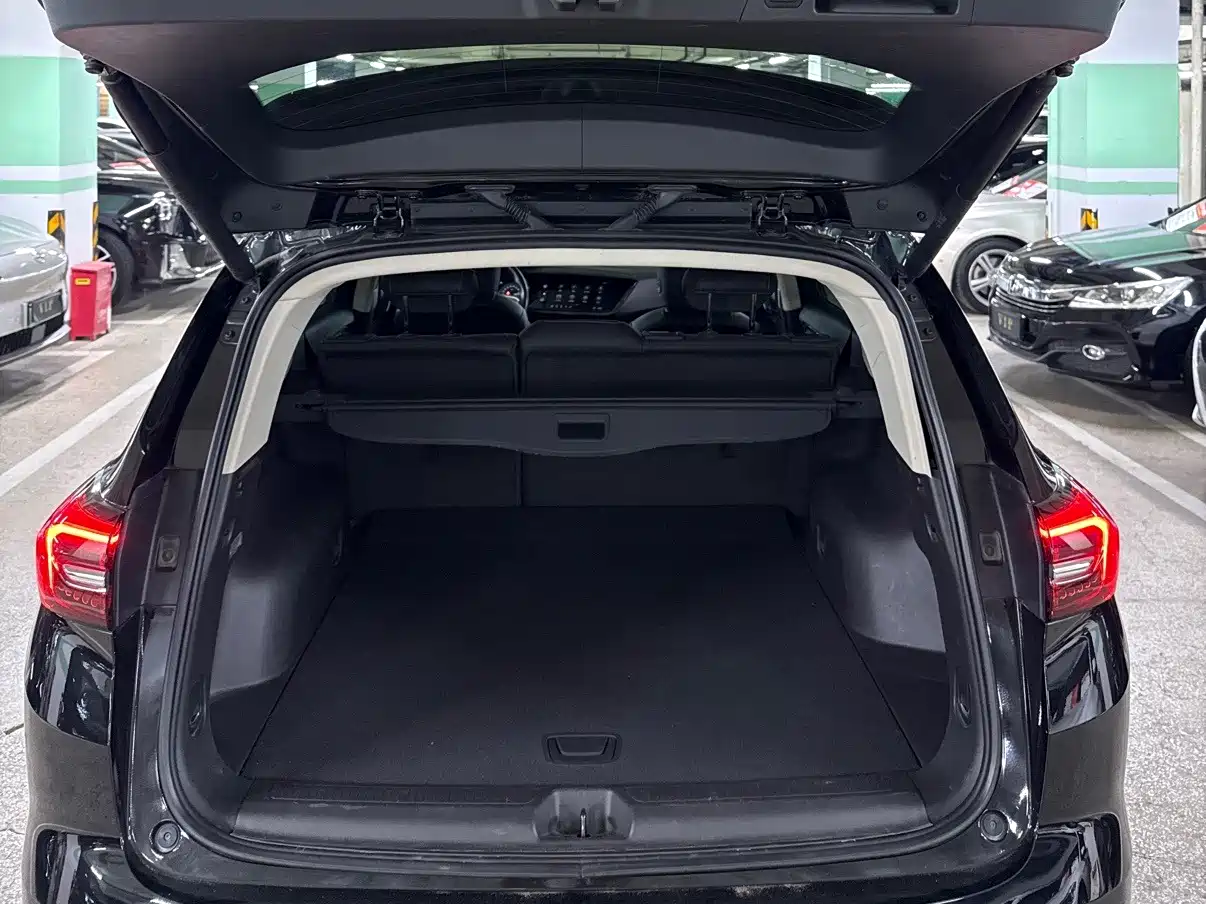 Buick Envision Plus 2023 2022 Enclave Plus 652T 5-Seater AWD Luxury