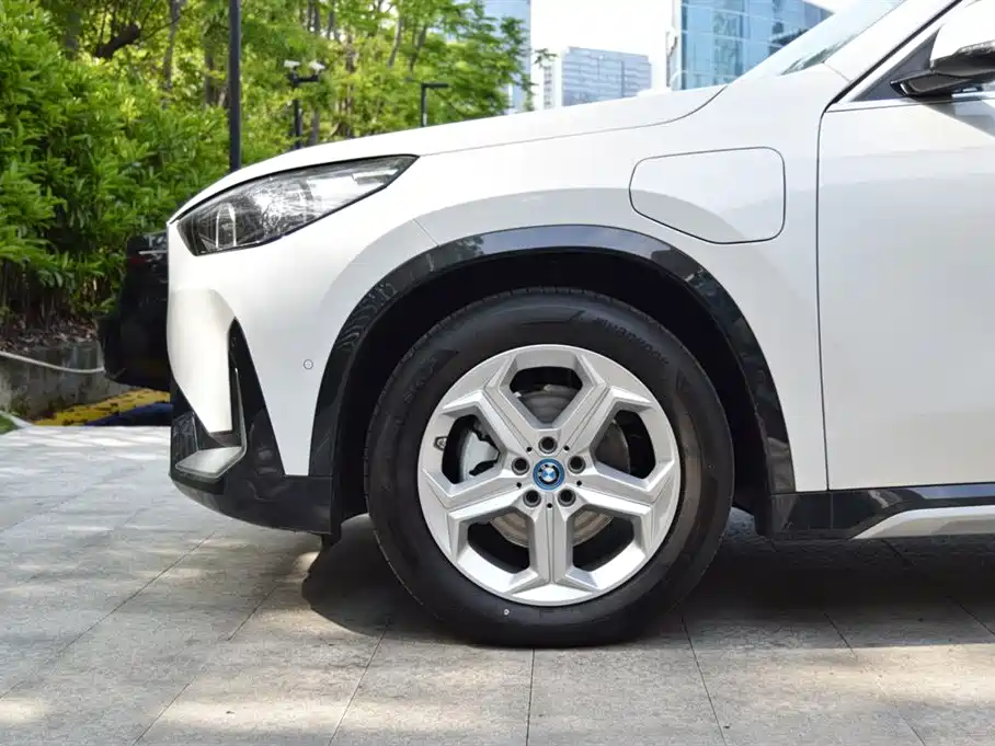BMW iX1 2025 2025 eDrive25L M Sport Package
