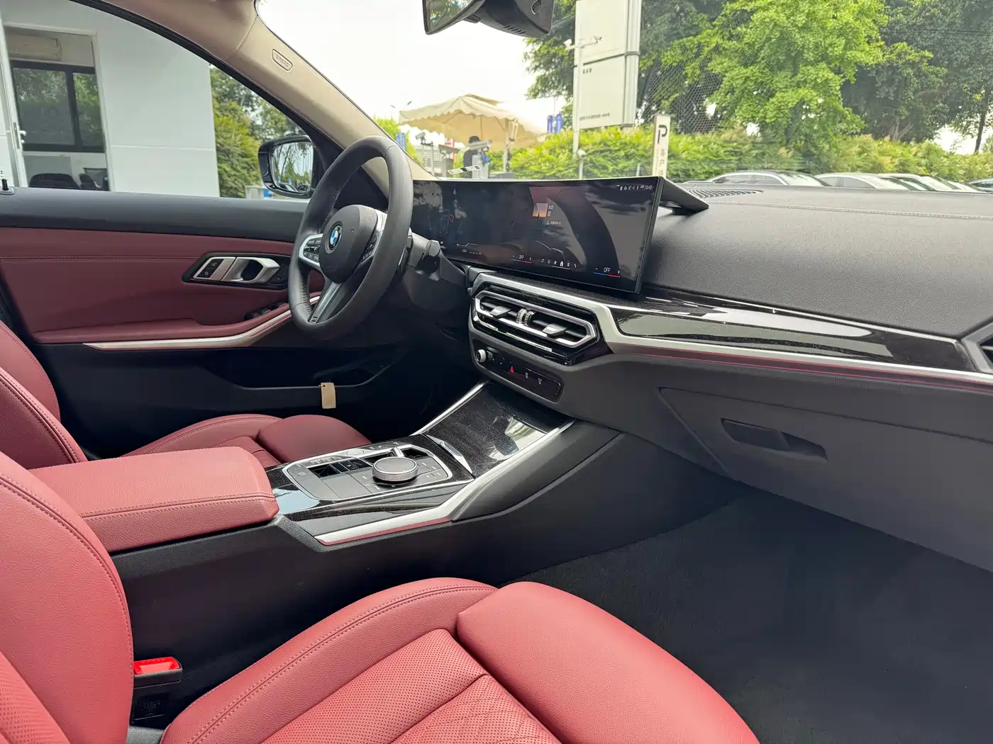 BMW 3 Series 2024 325Li M Sport Package фото 12