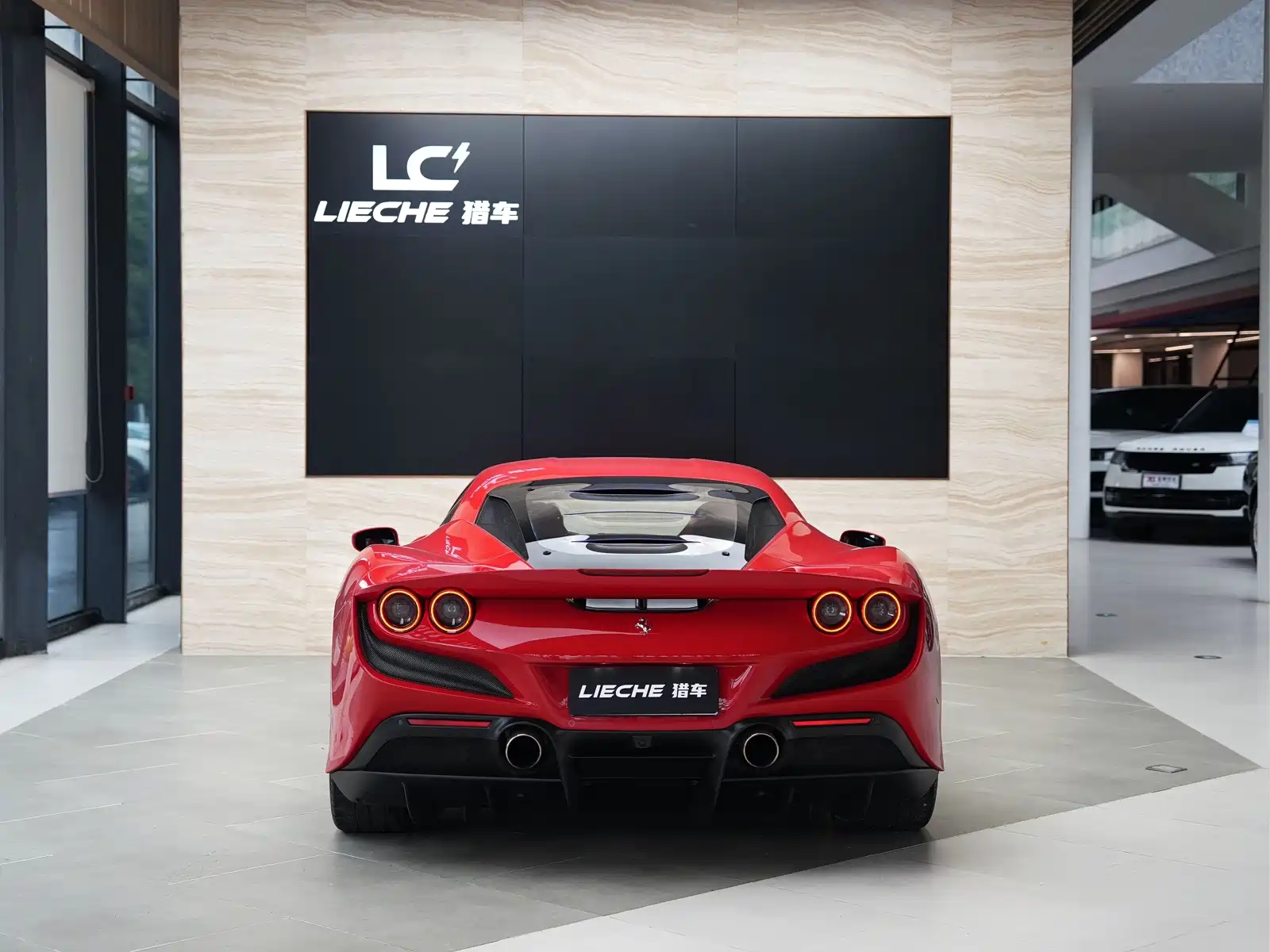 صورة 4 - Ferrari F8