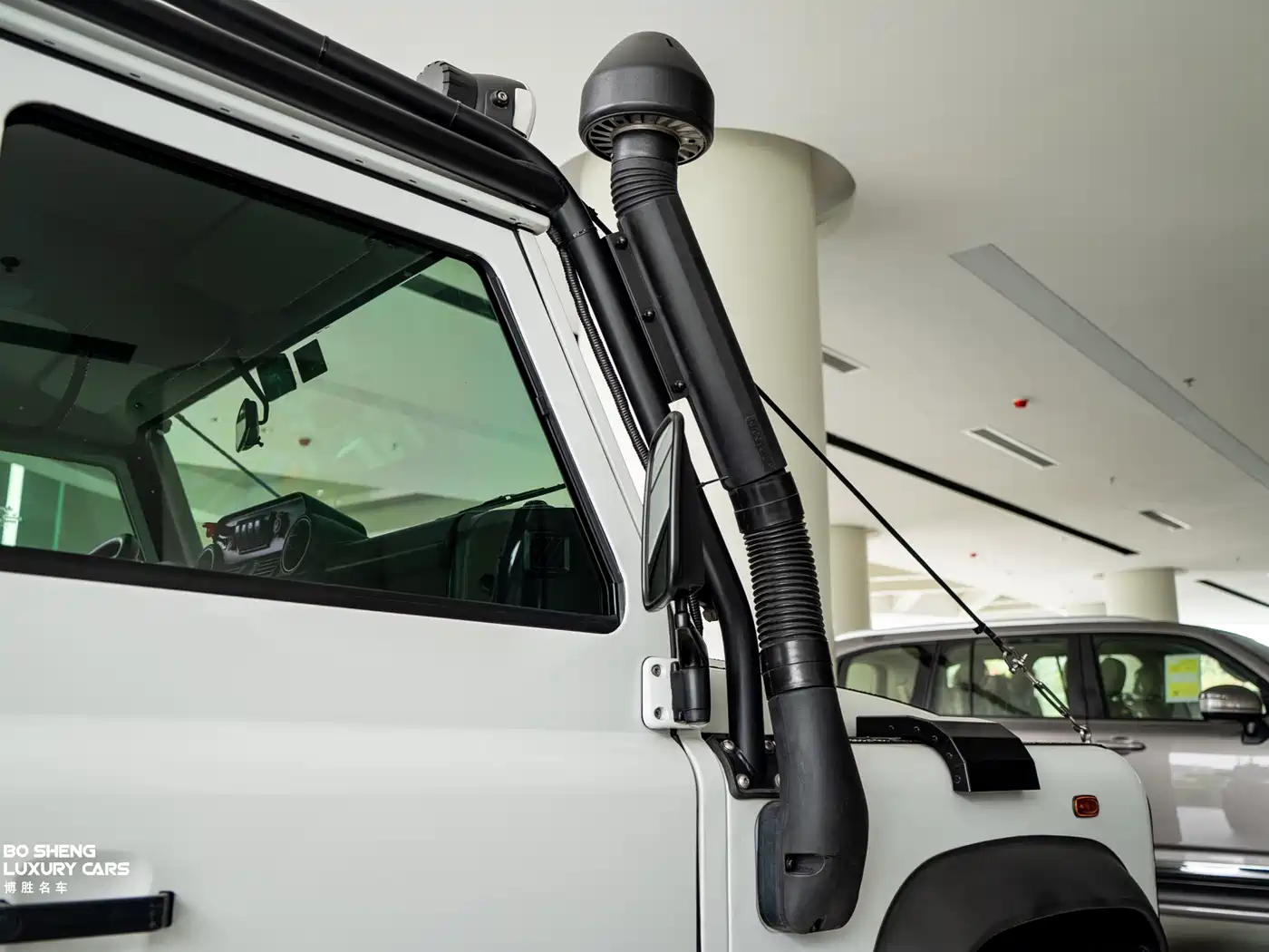 Land Rover Defender фото 36
