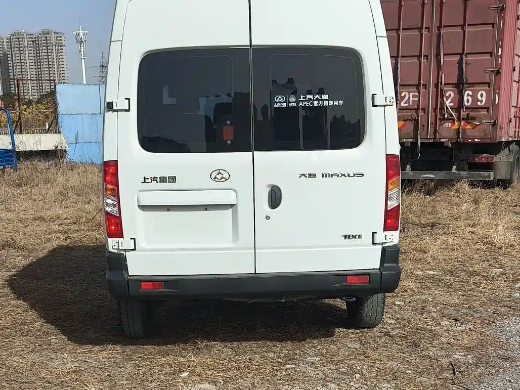 SAIC Maxus Xintu V80 2015 2.5T Manual Proud Transporter Edition Short Wheelbase Medium Roof фото 4