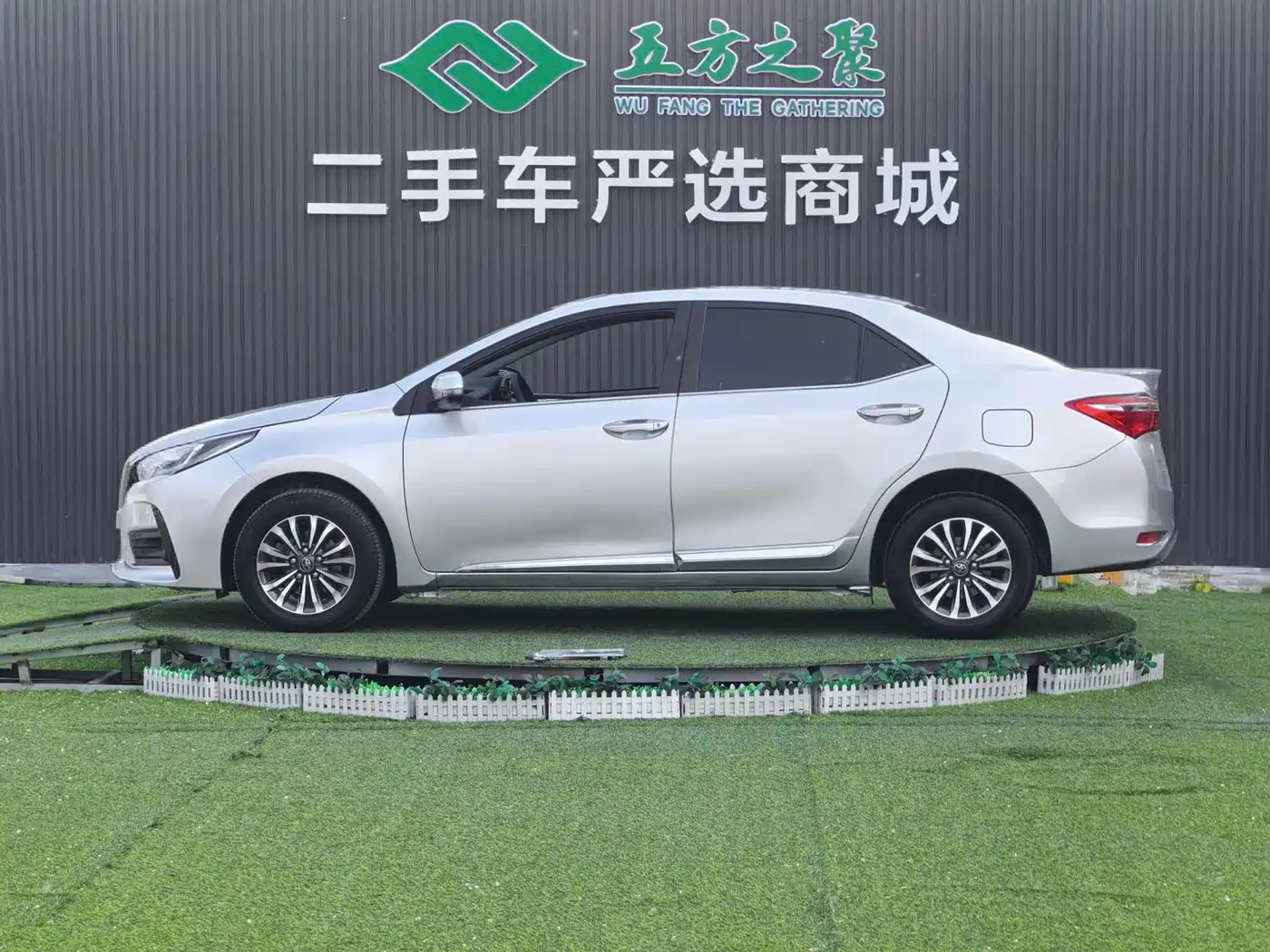 Toyota Corolla 2018 1.2T S-CVT GL-i Smart Shine Edition фото 21