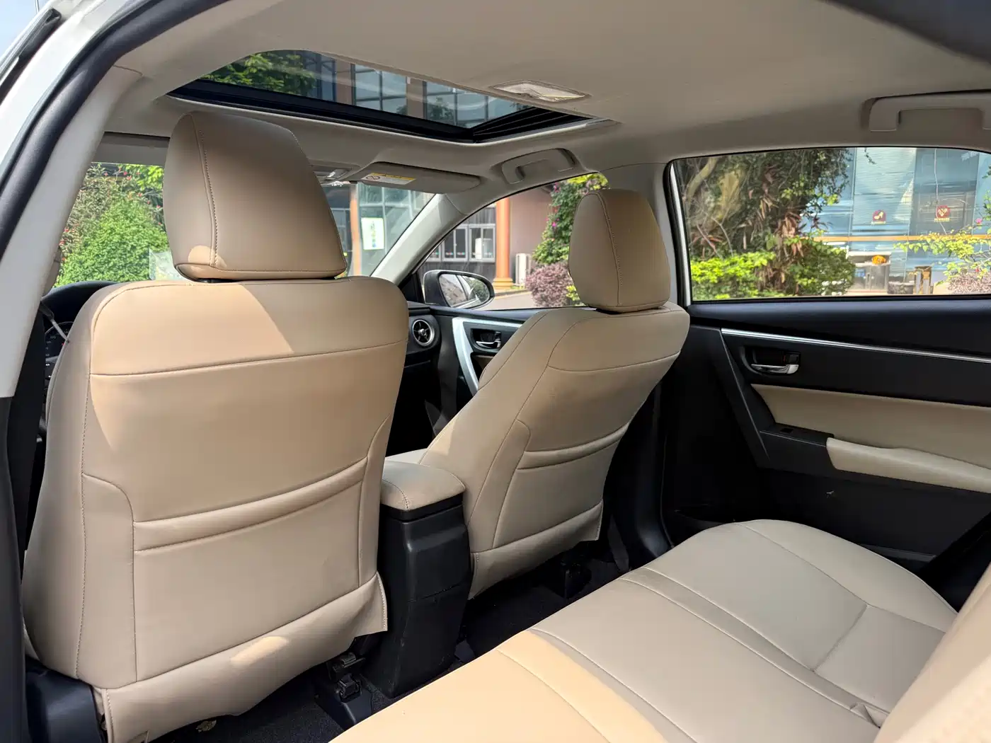 Toyota Levin 2017 Facelift 185T CVT Elite (China V) фото 8