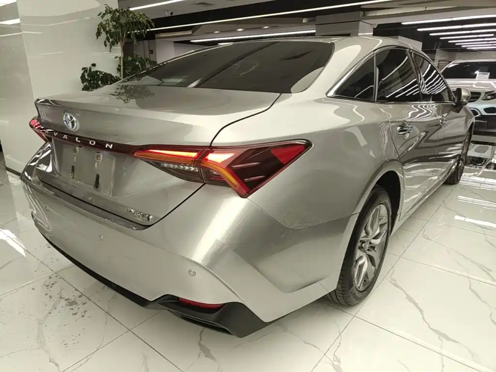 Toyota Avalon 2020 2019 Hybrid 2.5L Luxury Edition China VI