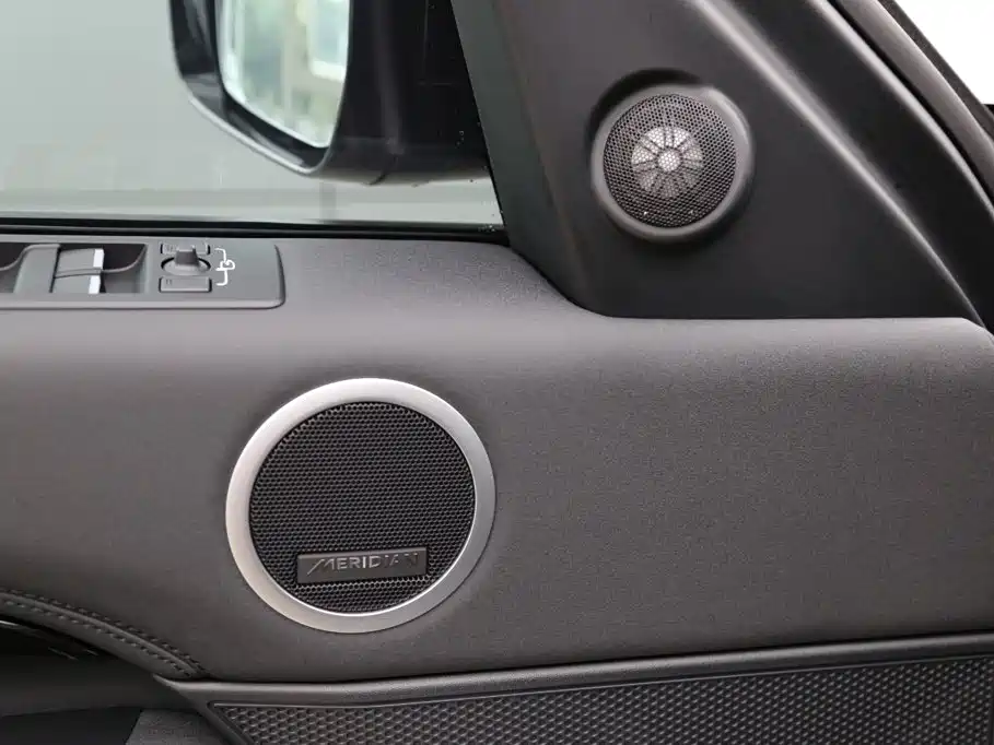 Land Rover Discovery 2024 2024 Model 300PS S