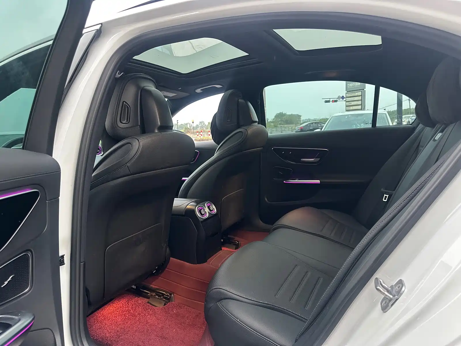 Фото 4 - Mercedes-Benz C-Class