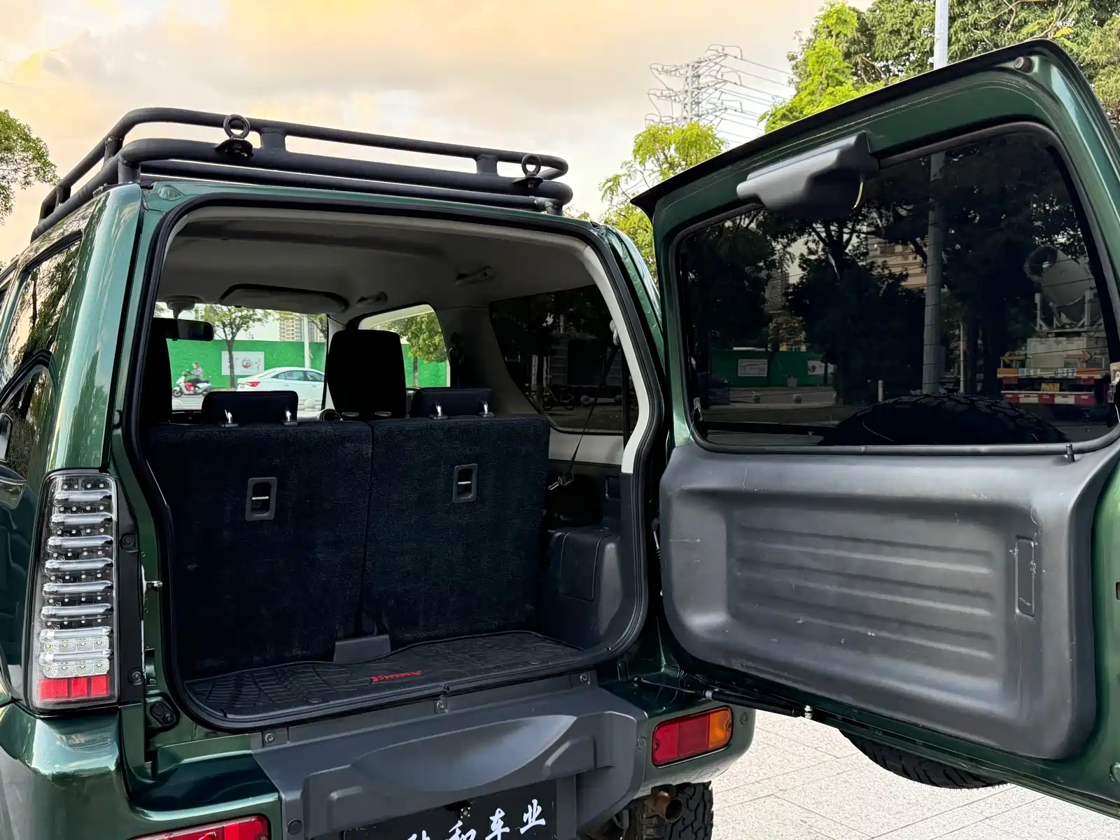 Photo 14 - Suzuki Jimny (Import)