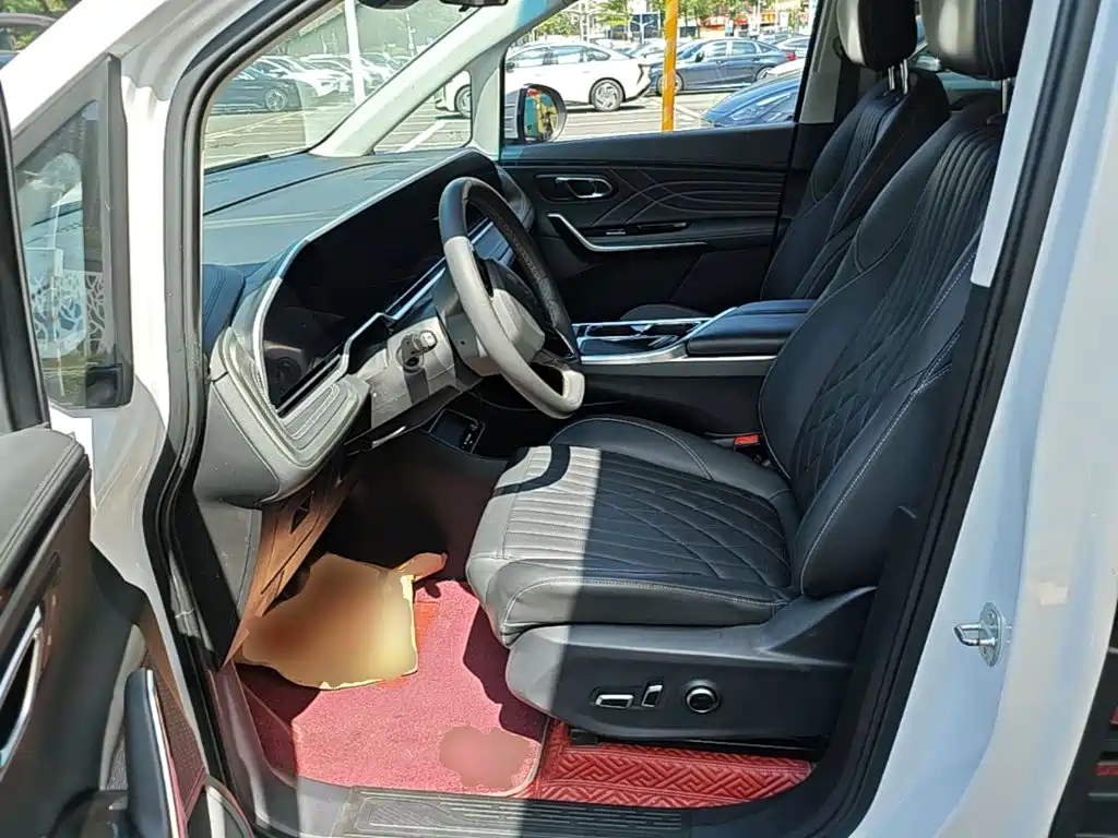 Maxus MIFA 9 2023 2022 Long Range Grassland 7-Seater