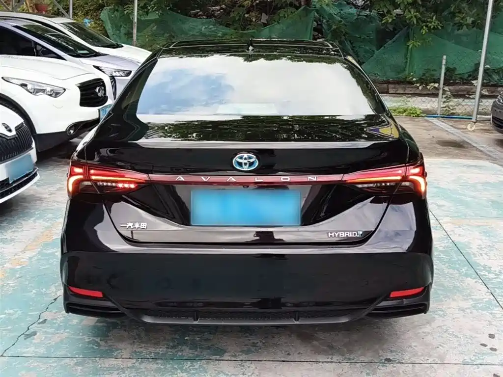 Toyota Avalon 2019 Hybrid 2.5L XLE Premium Edition China VI фото 6