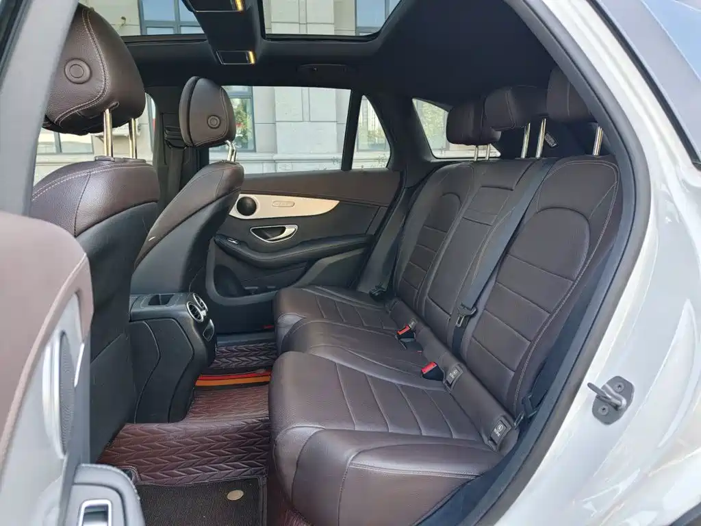 MERCEDES-BENZ GLC
