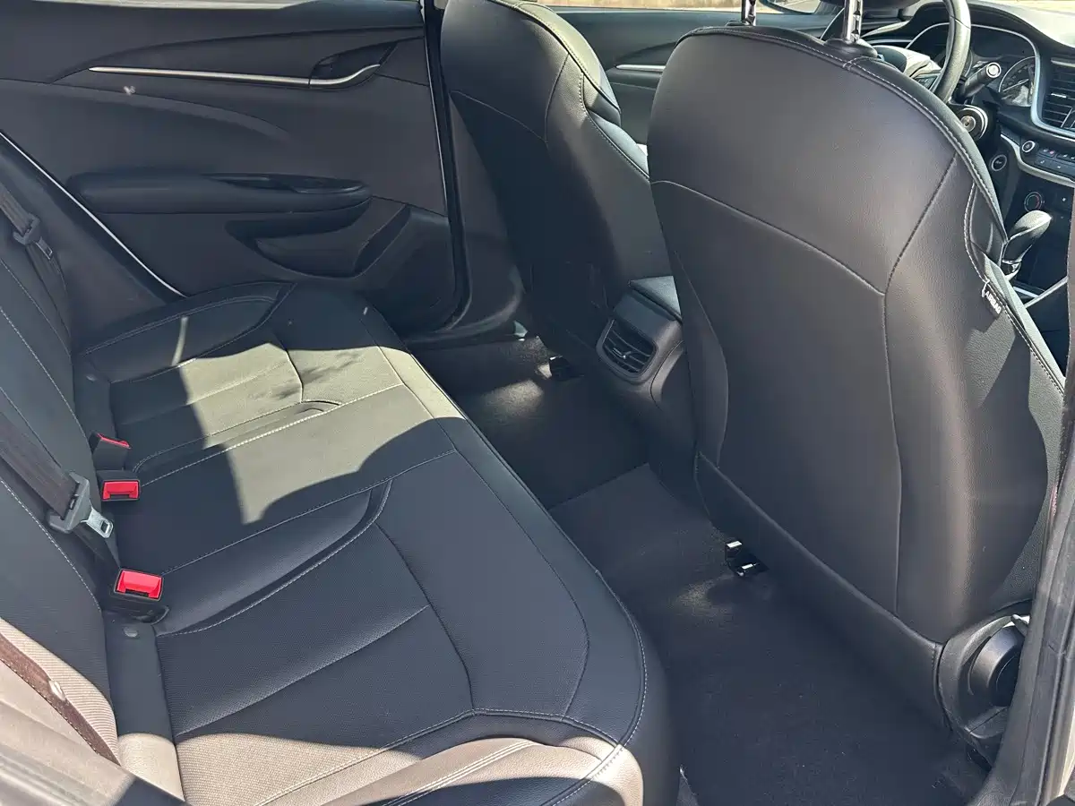 Фото 11 - Buick Excelle
