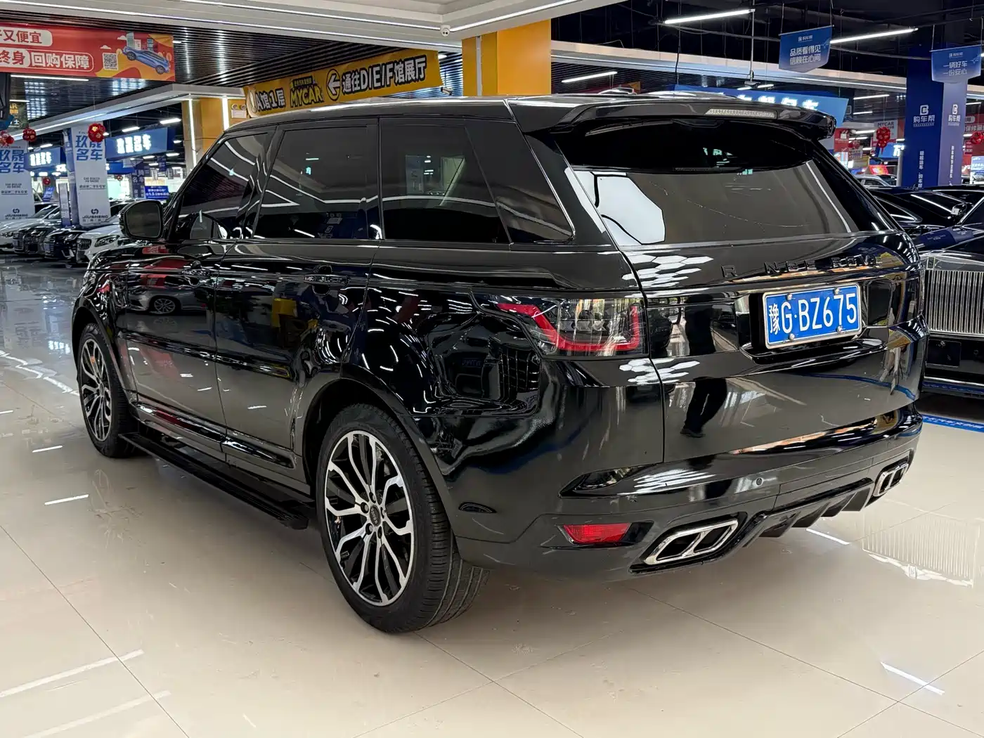 Land Rover Range Rover Sport 2014 3.0 SC V6 Trendsetting Genesis Edition фото 18