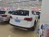 Фото 9 - Volkswagen Teramont