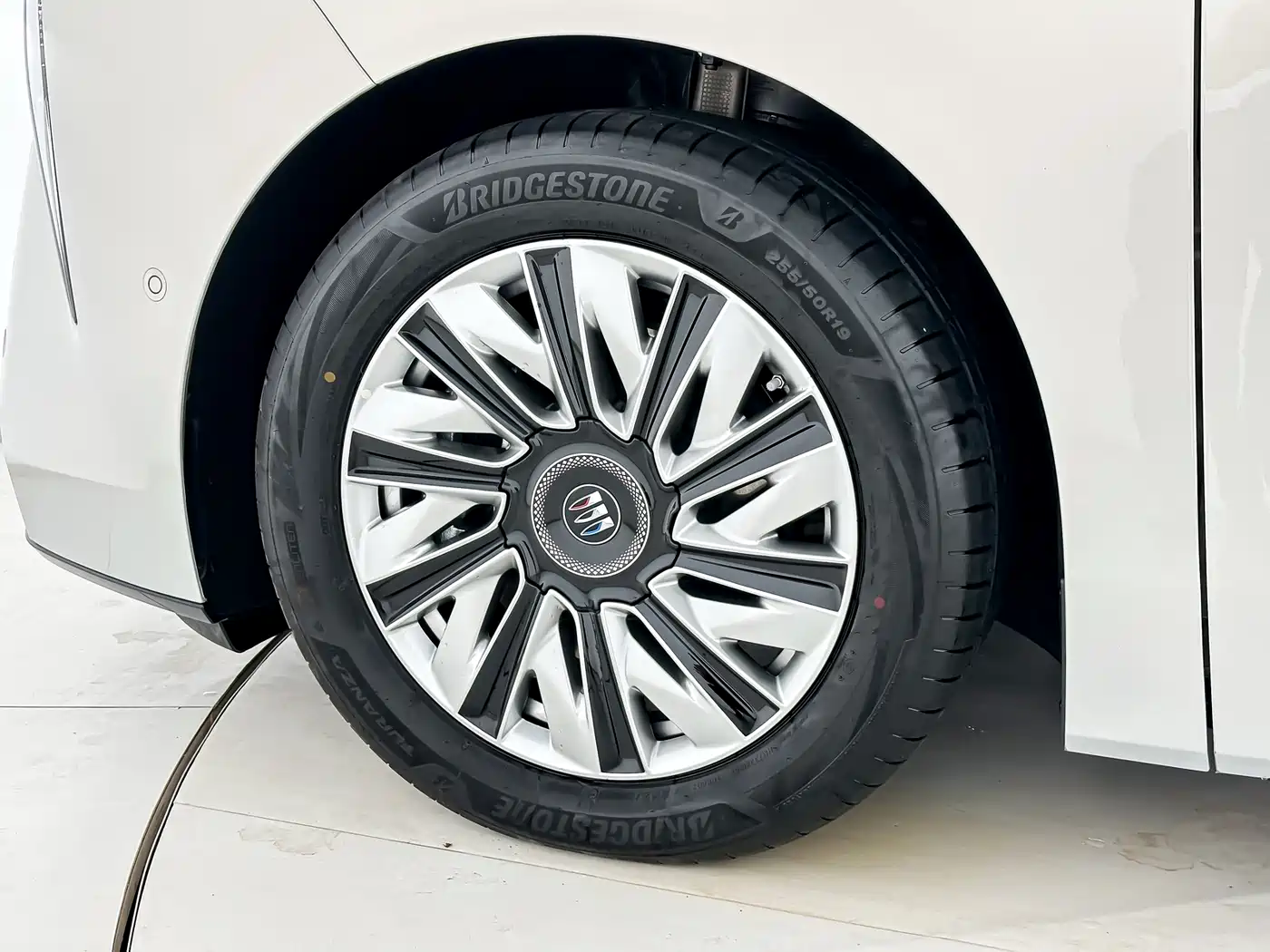 Buick Zhijing Shijia 2026 Model PHEV Base Version фото 7