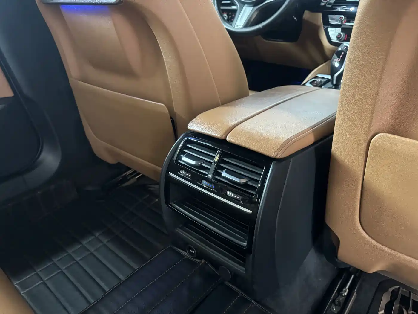 BMW 5 Series 2019 Facelift 530Li Leading M Sport Package фото 9