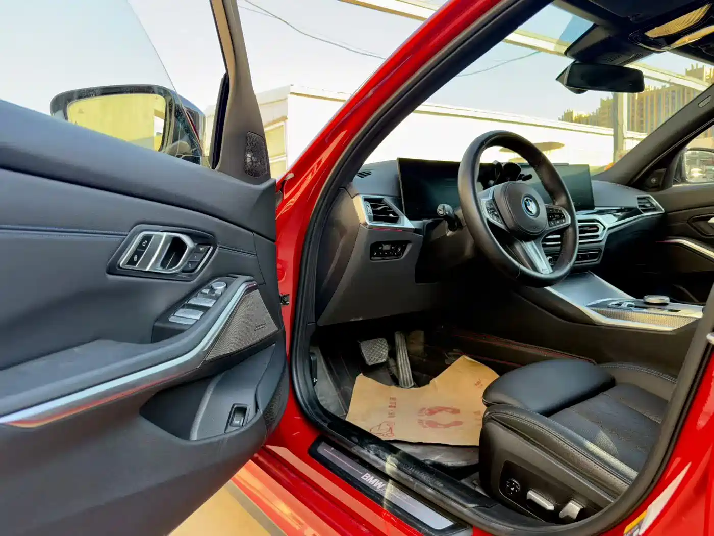 BMW i3 2023 eDrive 40 L Shadowline Package фото 4