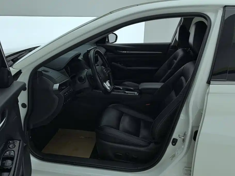 Фото 9 - Nissan Teana