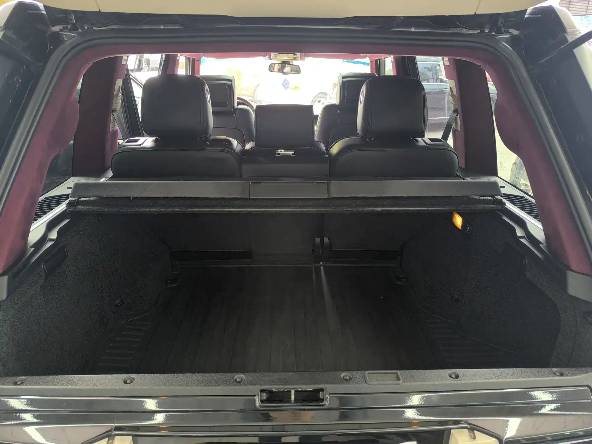 Photo 19 - Land Rover Range Rover