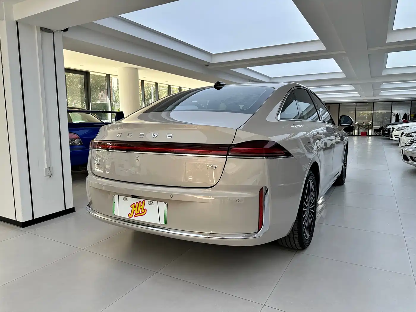 صورة 15 - Roewe M7 DMH
