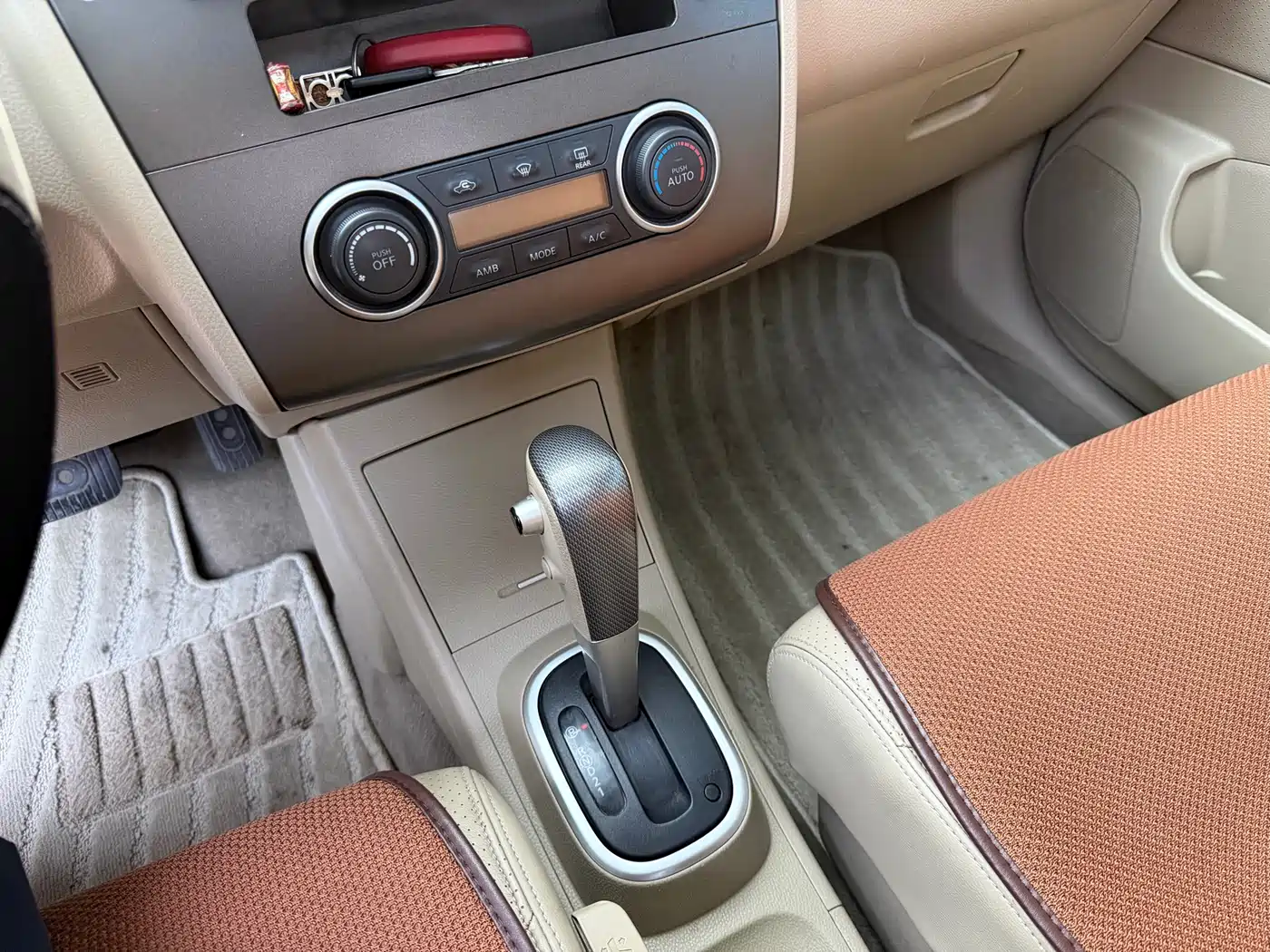 Photo 21 - Nissan Tiida