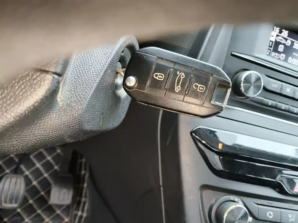 Peugeot 308 2017 2016 1.6L Manual Fashion
