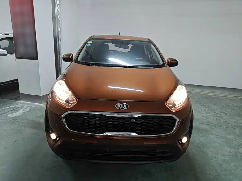 Photo 3 - Kia KX3