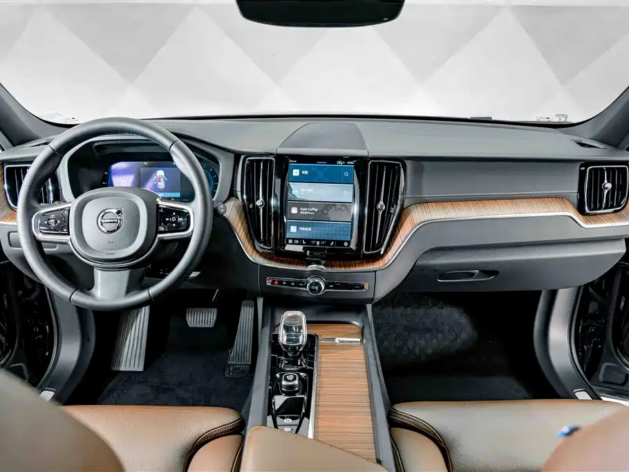 Photo 10 - Volvo XC60