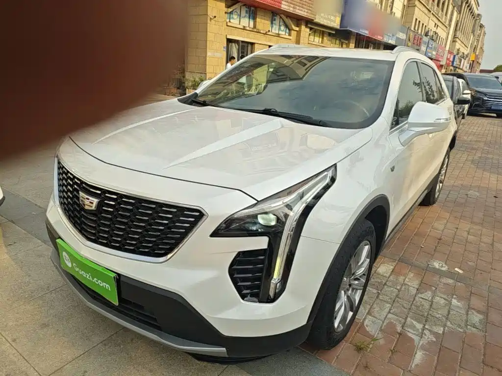 Cadillac XT4 2021 28T FWD Premium Edition