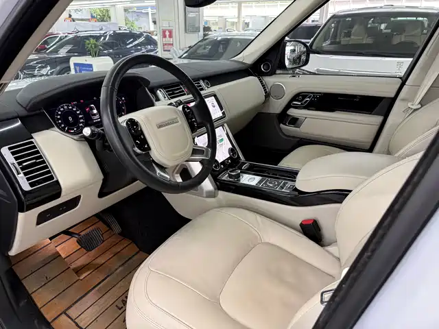 Land Rover Range Rover 2020 3.0 L6 Shengshi Edition — фото 4
