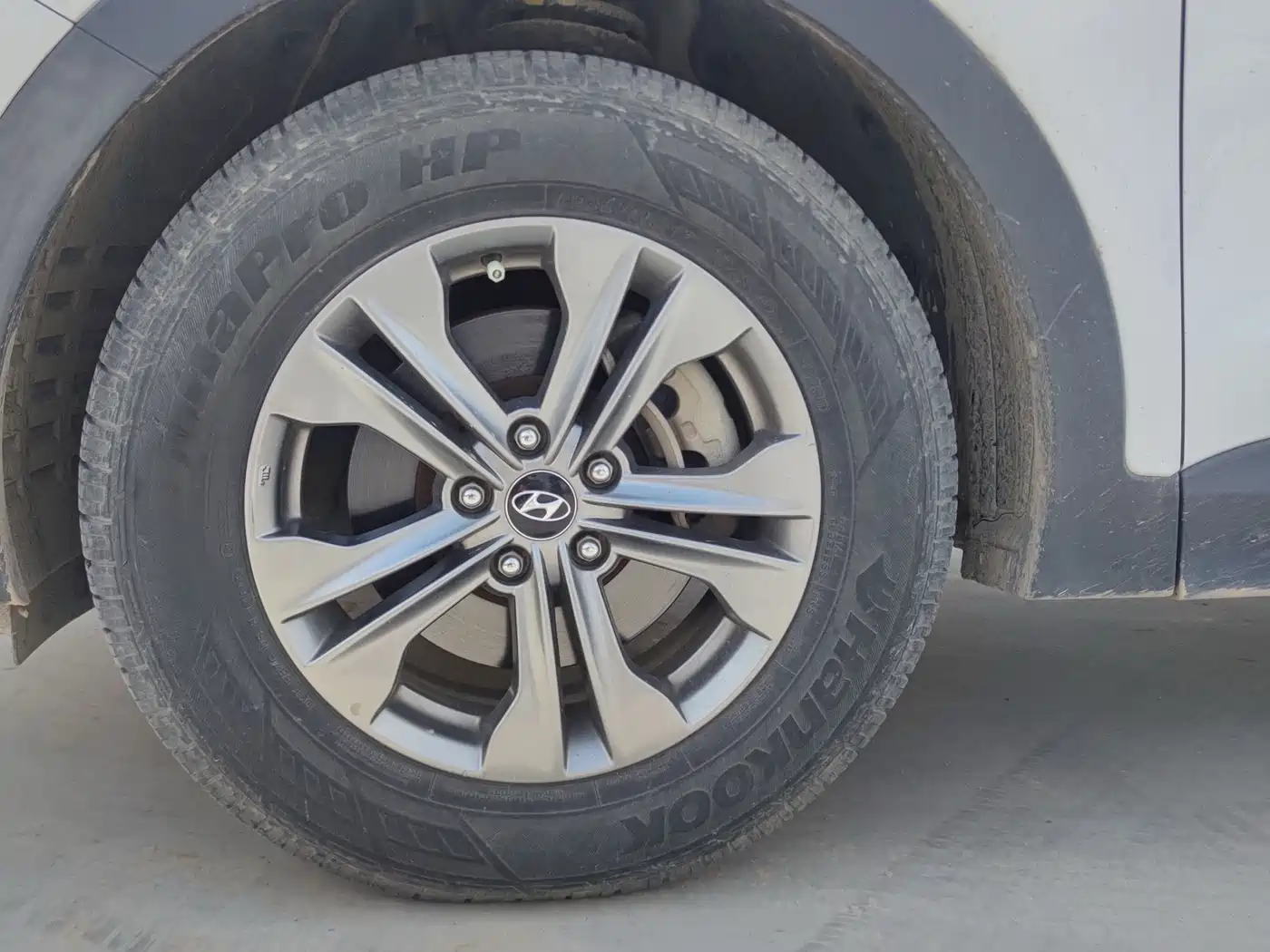 Hyundai Santa Fe 2013 2013 Model 2.4L Automatic 2WD Smart
