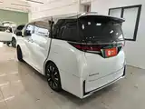 Фото 3 - Toyota Vellfire