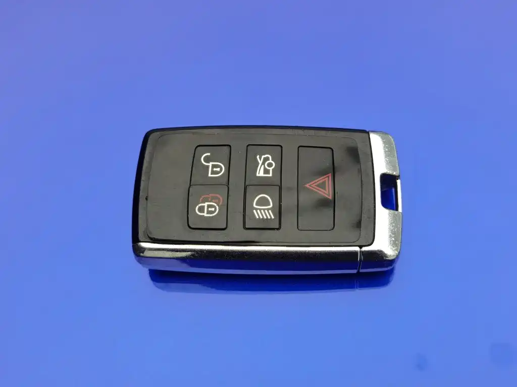 Jaguar XEL, миниатюра 19