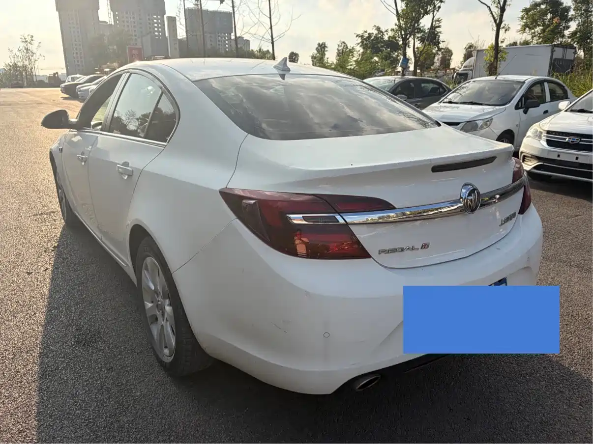 Фото 9 - Buick Regal