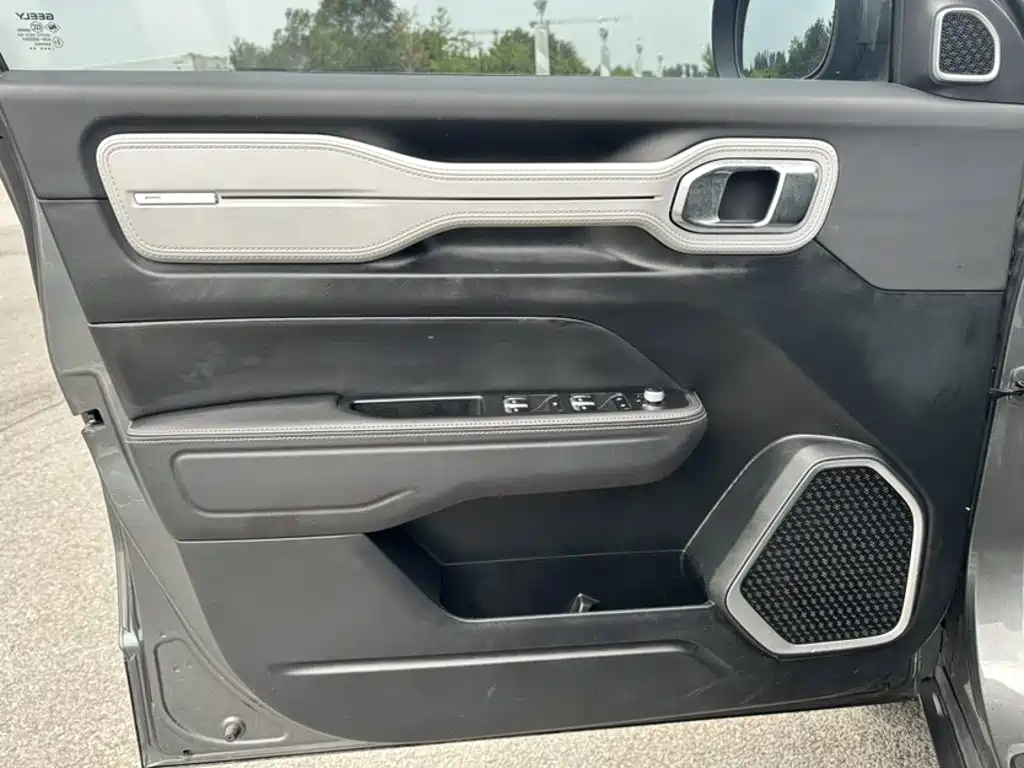 Фото 20 - Geely ICON