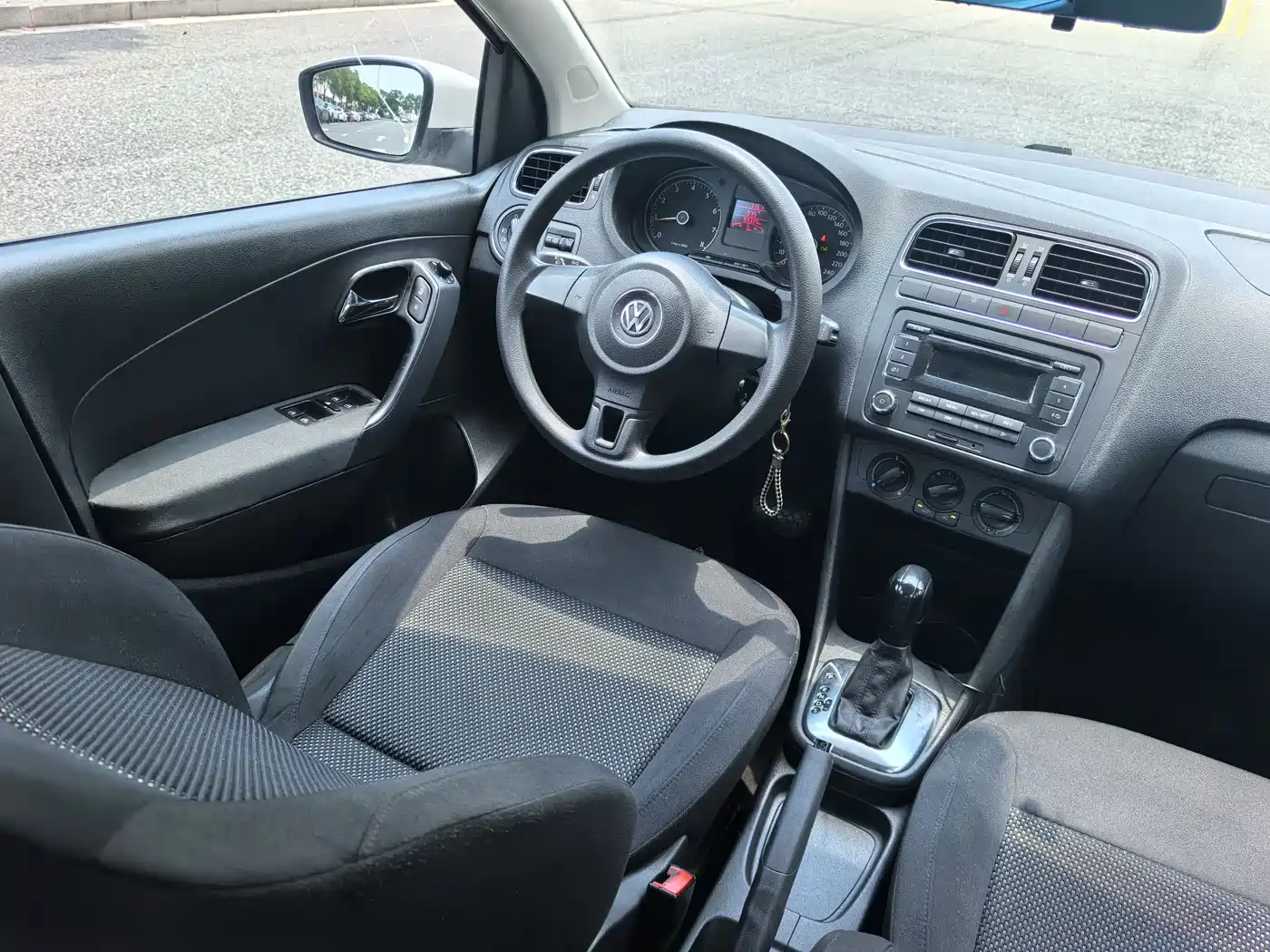 Фото 12 - Volkswagen Polo