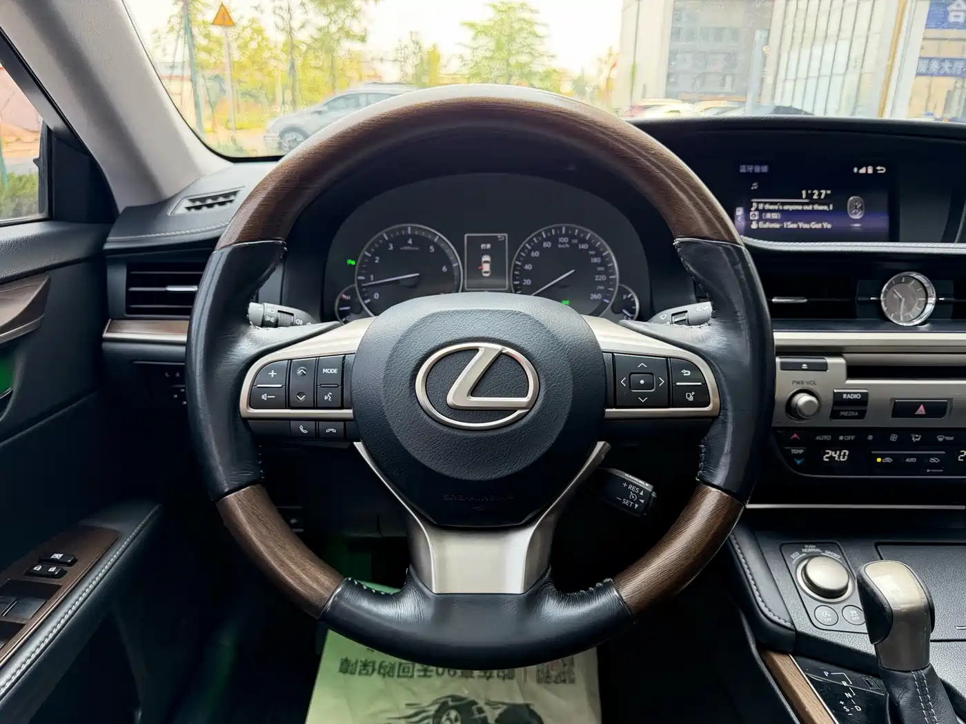 Lexus ES 2015 200 Elite Edition фото 7