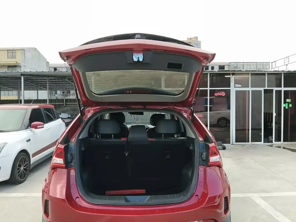 Luxgen U5 SUV 2018 2017 1.6L CVT Knight Edition