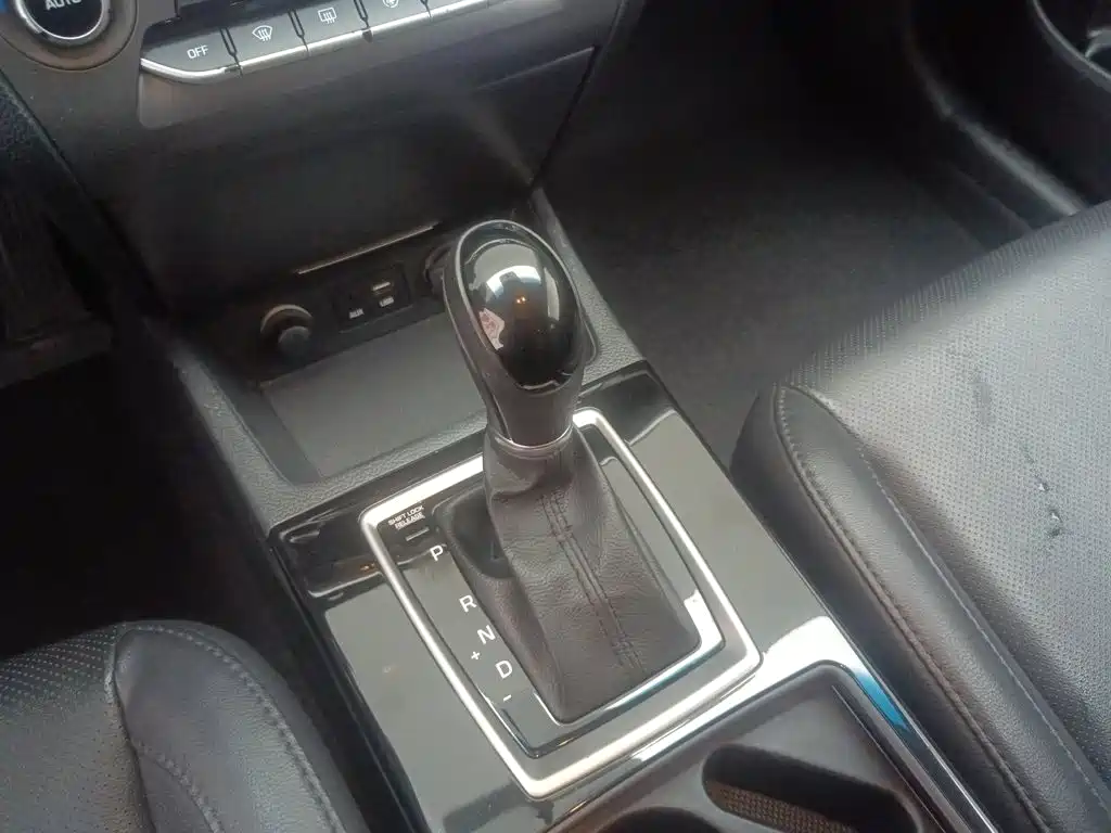 Photo 13 - Hyundai Mistra