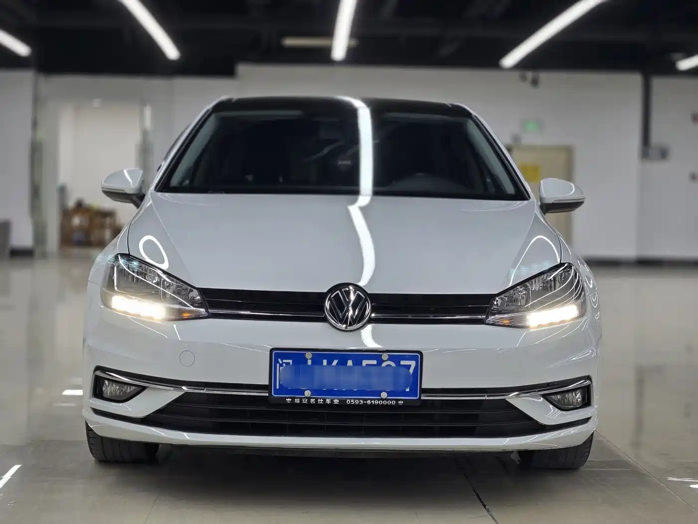 Volkswagen Golf 2018 1.6L Automatic Comfort фото 2
