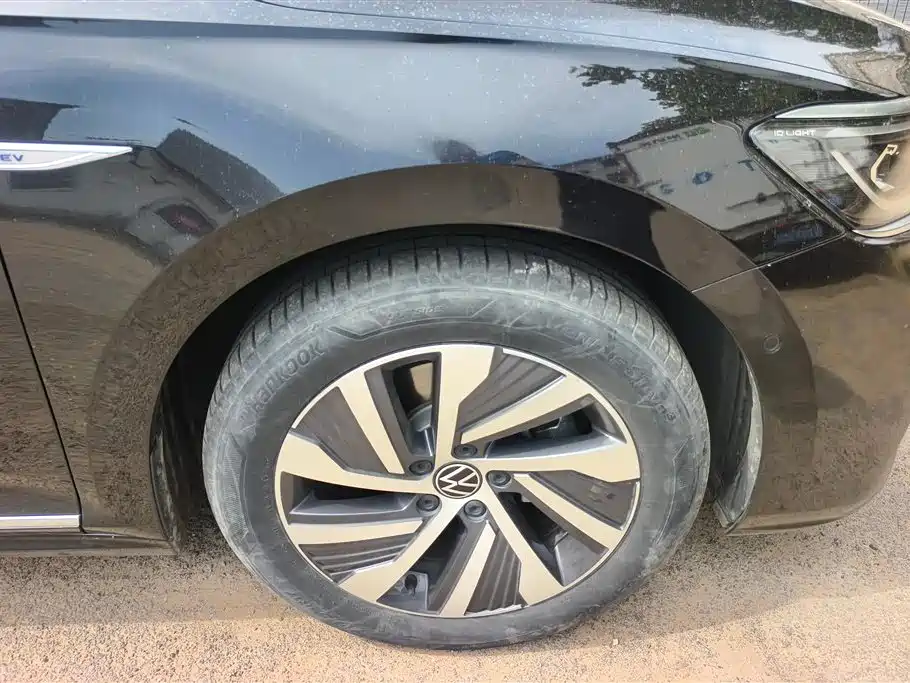 Volkswagen Passat New Energy 2022 430PHEV Hybrid Luxury Edition фото 6