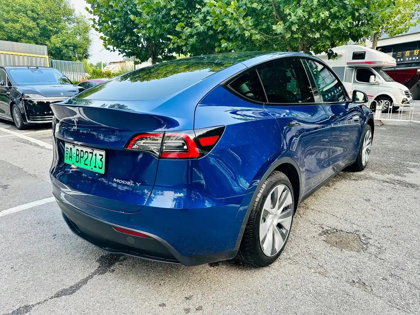 Photo 7 - Tesla Model Y