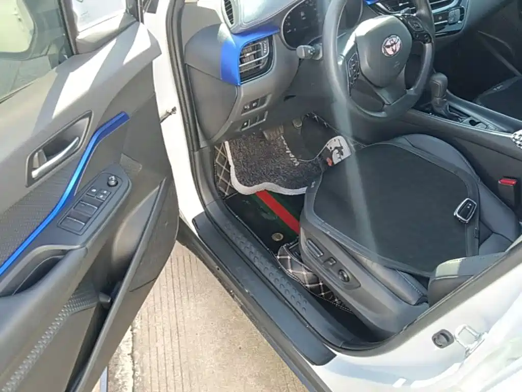 Toyota C-HR 2023 2023 Model 2.0L Premium Edition