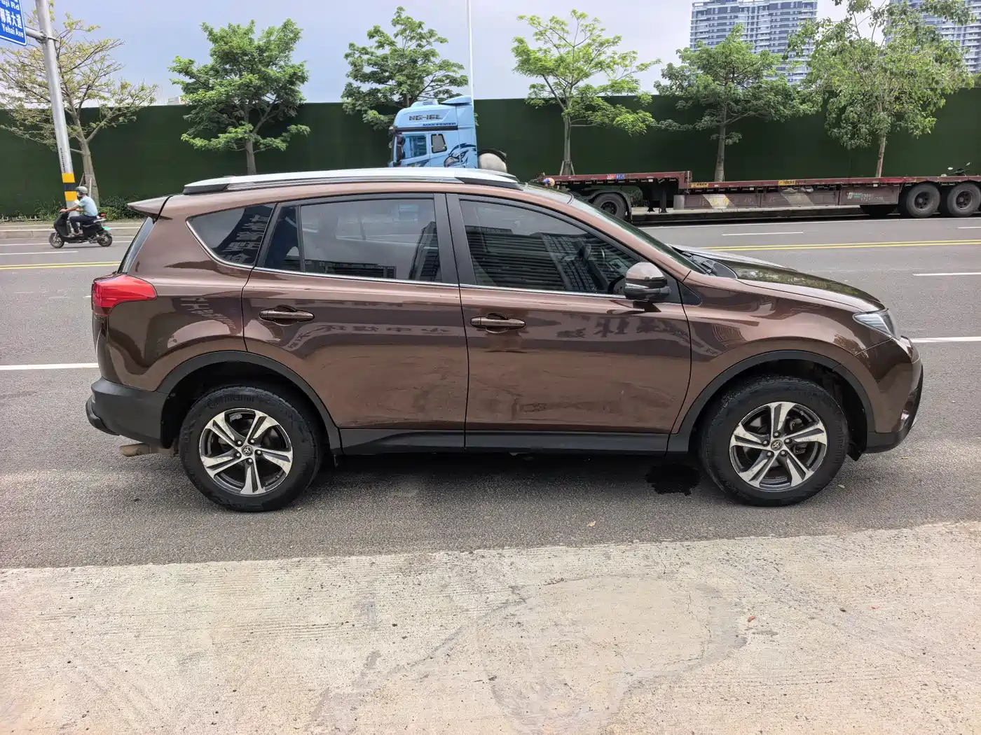 Toyota RAV4 Rongfang 2015 2.0L CVT 2WD Trend Edition фото 4